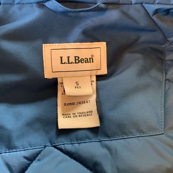 L.L. Bean long Thinsulate insulated petite winter coat - Picture 7 of 13
